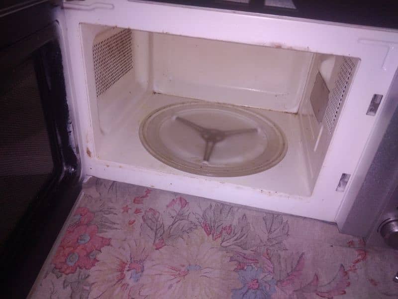 microwave oven 2