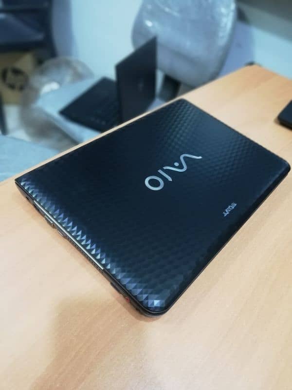 SonyVaio VPC Series Corei3 2nd Gen Laptop in Excellent Condition A+ 6