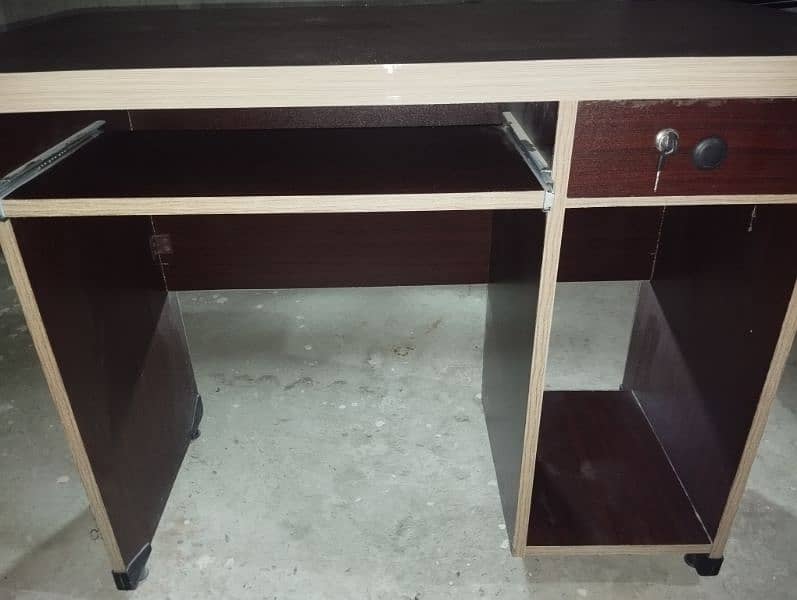 Computer Table for office or home used 7