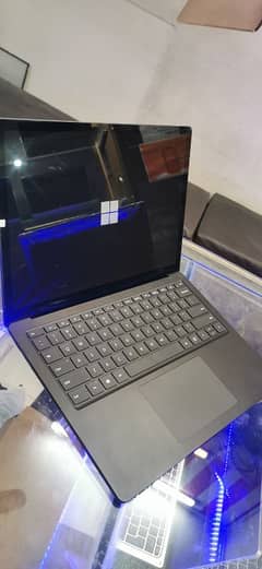 Microsoft laptop 2/ i5/10th/14"4k