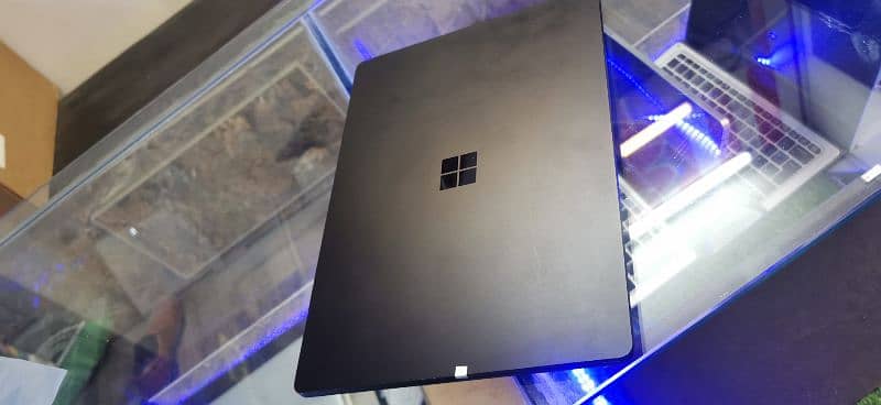 Microsoft laptop 2/ i5/10th/14"4k 6