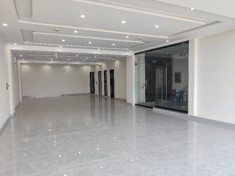 4 Marla Floor Available For Rent in DHA phase 6 2