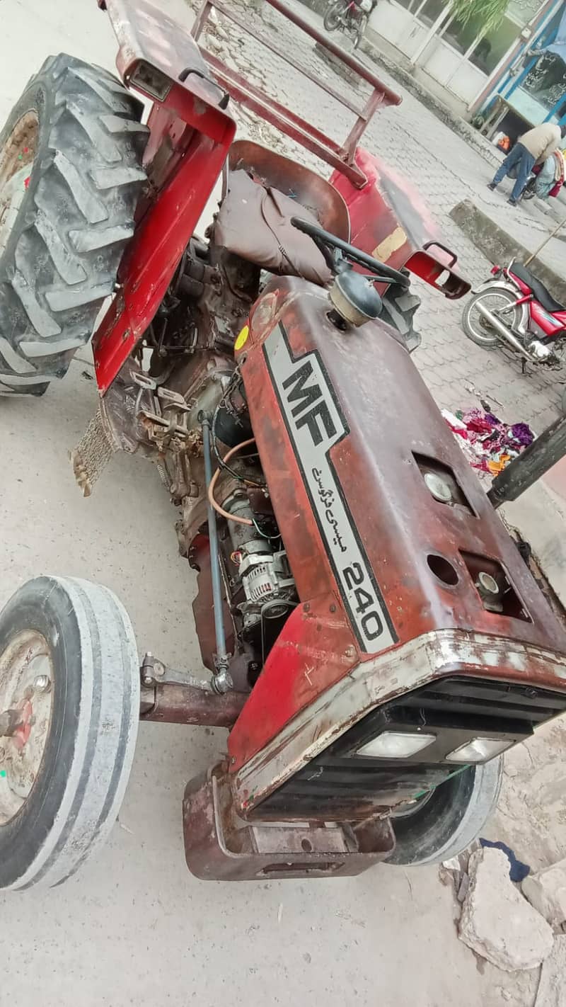 Massey Ferguson 240 Tractor Model 1992 3