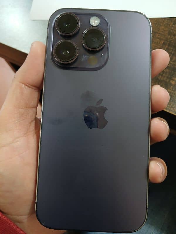 I phone 14 pro ( FUE ) Model 4