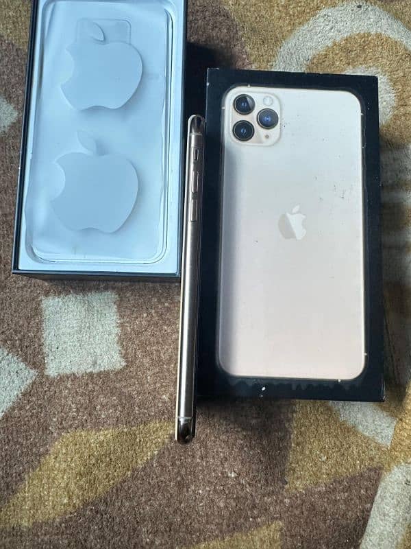 iPhone 11 pro max 256 gb PTA Approved 3