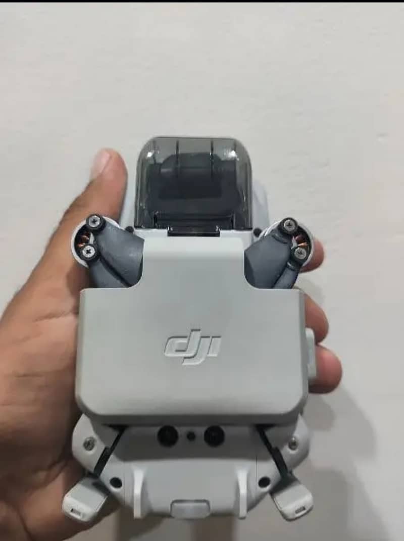 Dji mini 2 Combo With 3 Batteries 4