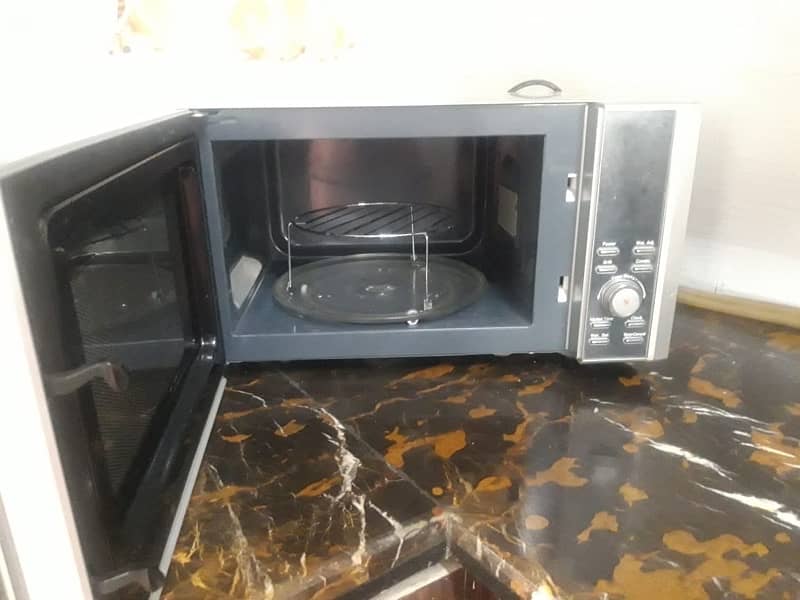 microwave 0