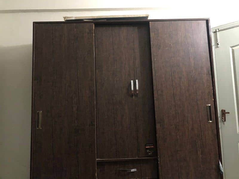 Full wooden Wardrobe for sale 0