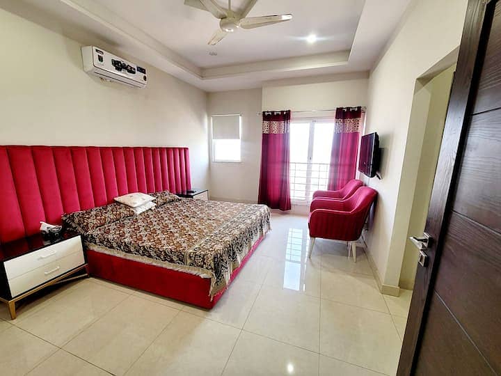 1 Bed Luxurious Fully Furnished Apartment For Rent 14