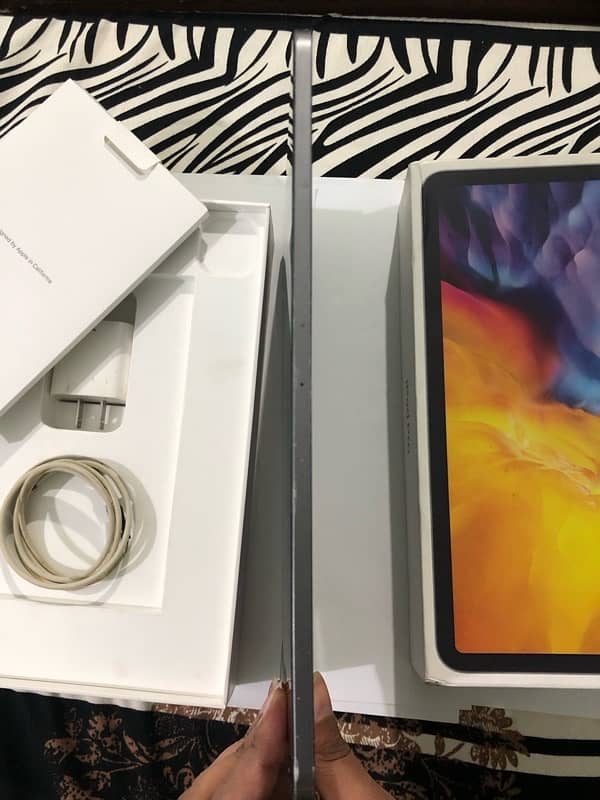 IPAD PRO 2nd Generation 11 inches 128GB 9