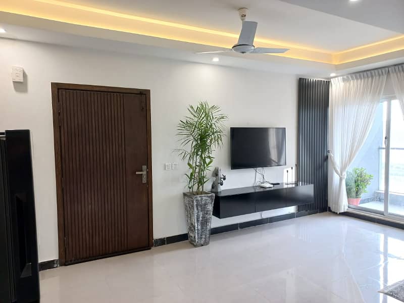 2 Bed Luxurious Apartment Available For Rent 22