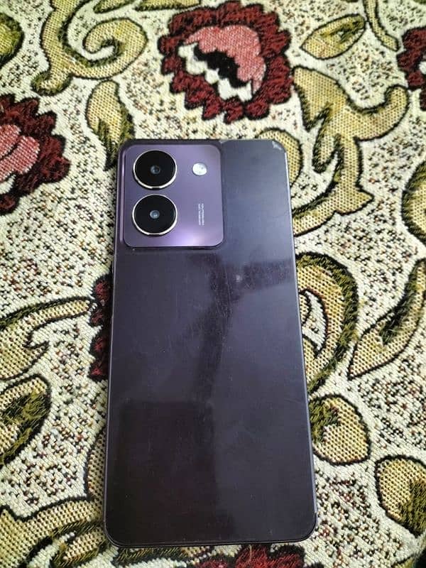 iam selling vivo y27s 1