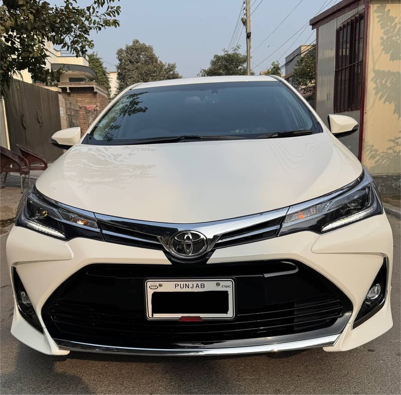 Toyota Corolla Altis Grande X CVT-i 1.8 Black Interior 2024 3