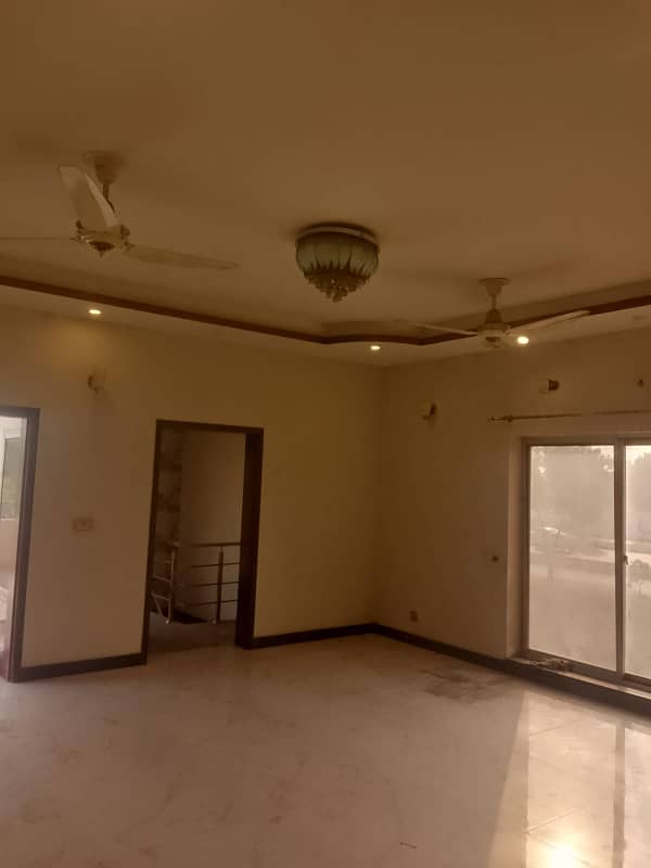 Kanal Upper Portion For RENT DHA Rehbar Near McDonald 1