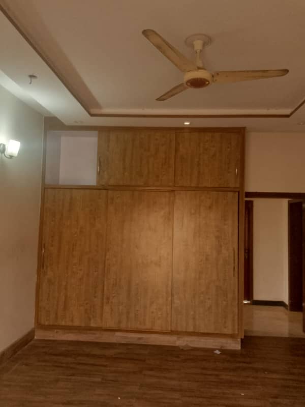 Kanal Upper Portion For RENT DHA Rehbar Near McDonald 3