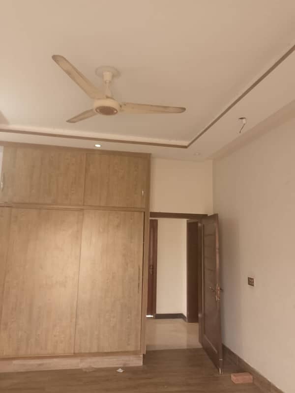 Kanal Upper Portion For RENT DHA Rehbar Near McDonald 4