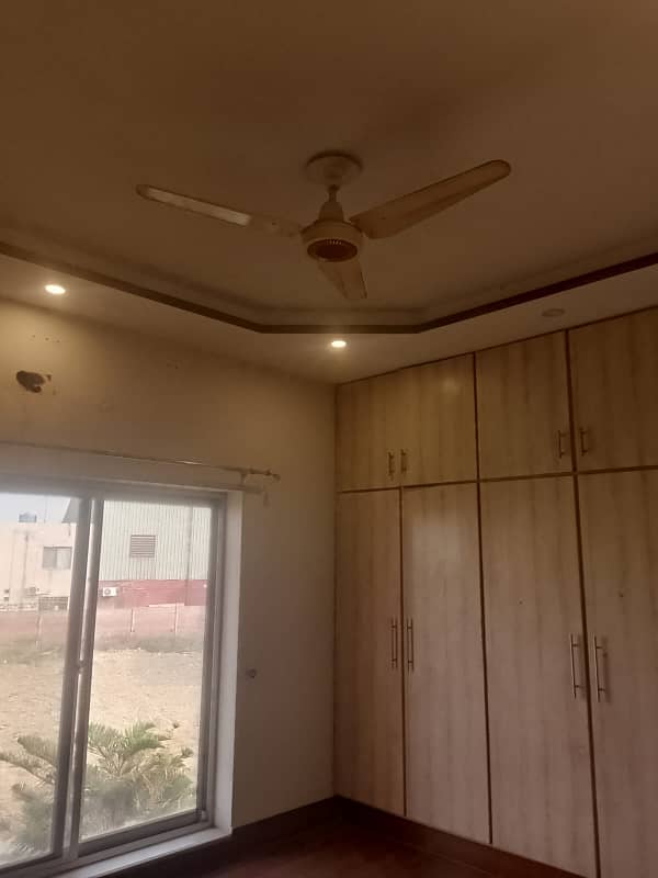 Kanal Upper Portion For RENT DHA Rehbar Near McDonald 6