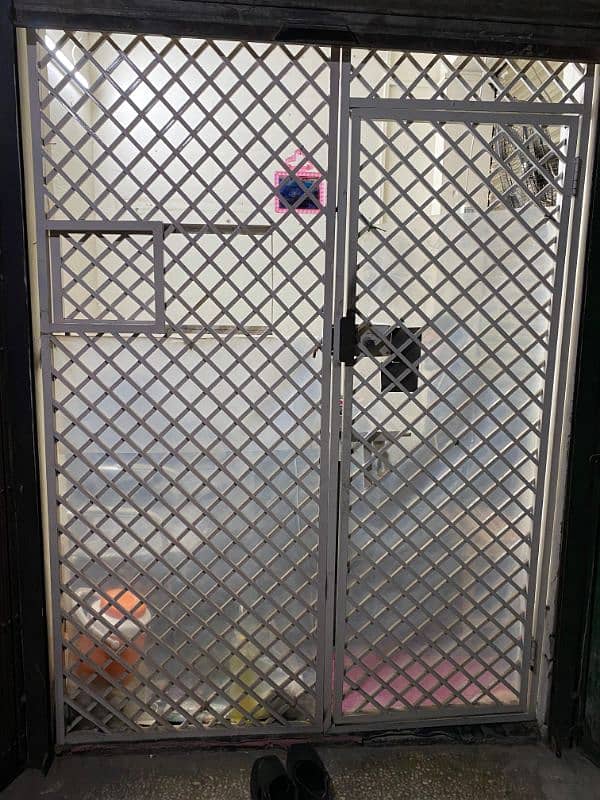 Large cage door 1