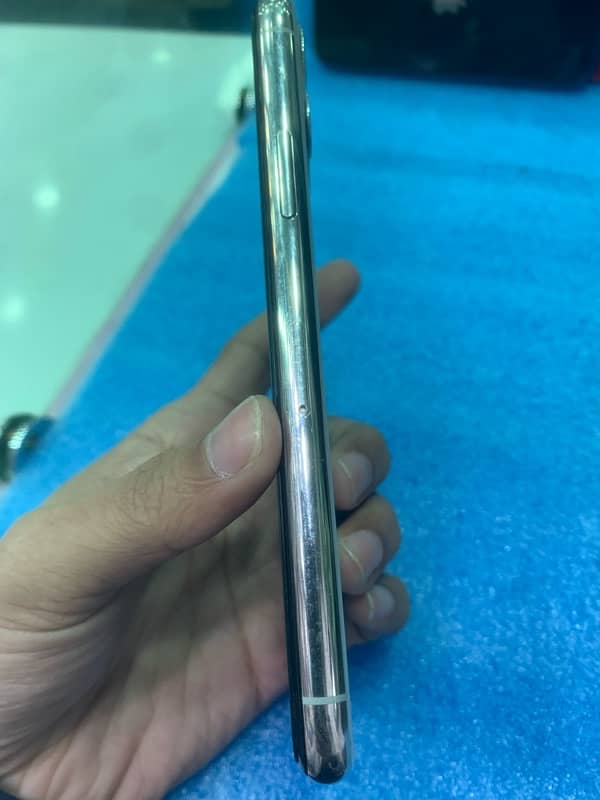 Iphone 11 pro Non PTA 256 gb 5