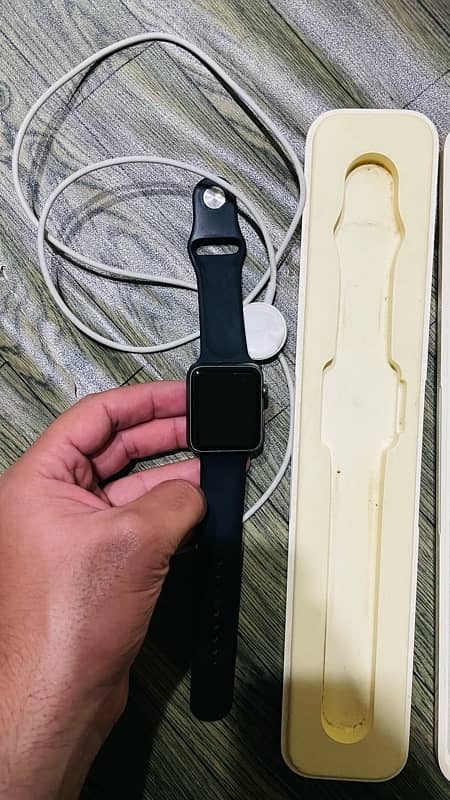 Apple watch series 1, 42 mm, silver color. 9.5/10 condition 4