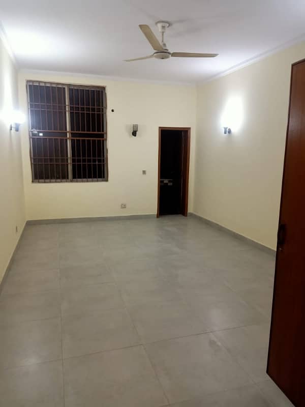 1 KANAL UPPER PORTION AVAILABLE FOR RENT. 10