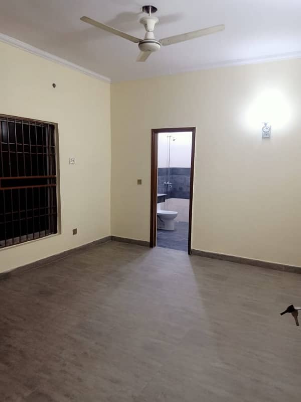 1 KANAL UPPER PORTION AVAILABLE FOR RENT. 13