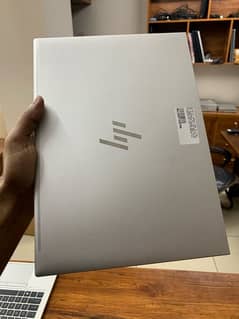 HP Elitebook 830 G9