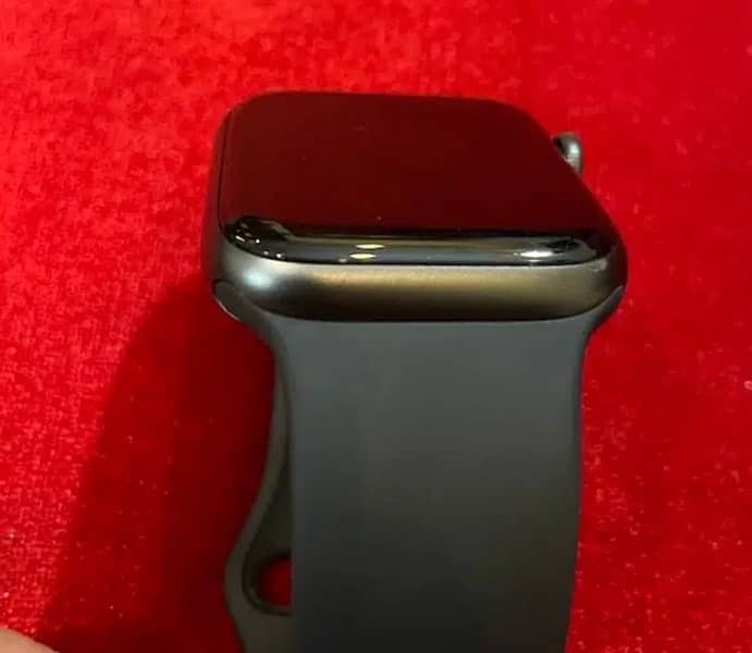 Apple Watch Series 5 44mm 3