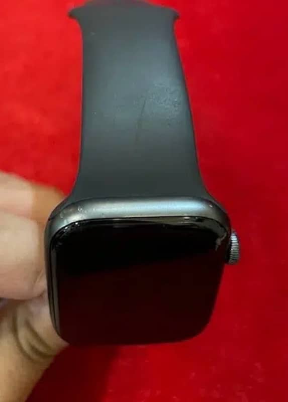 Apple Watch Series 5 44mm 4