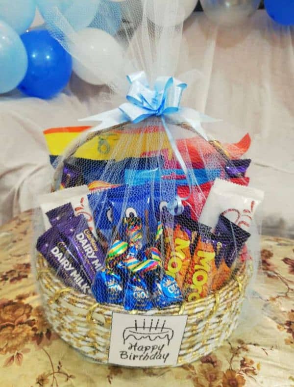 customize gift basket & gift boxes available 4