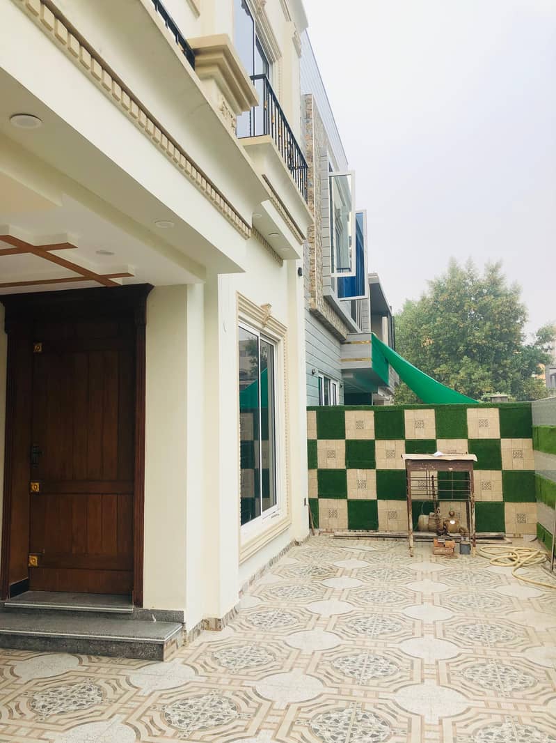 10 Marla luxury brand new house Bahria orchard central block phase 1 Lda approved 25