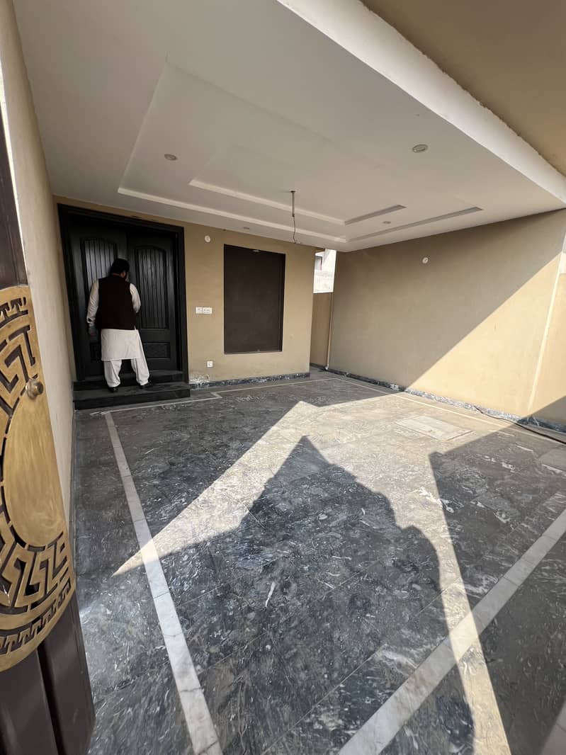 8 Marla like brand new house for sale C block Bahria orchard Lahore 1