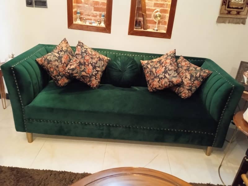 embrelled green  5 seater sofa 1