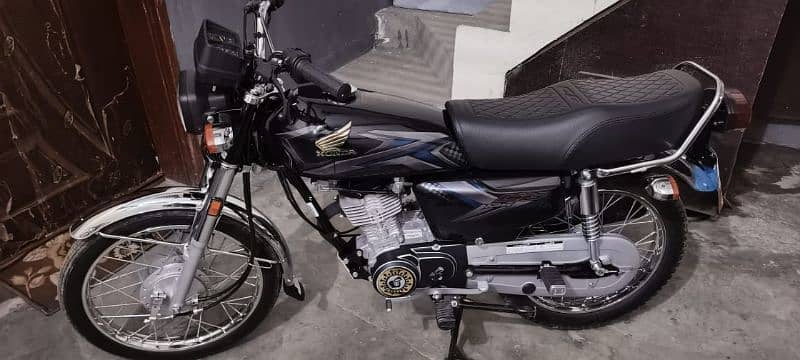 Honda CG125 Black 0