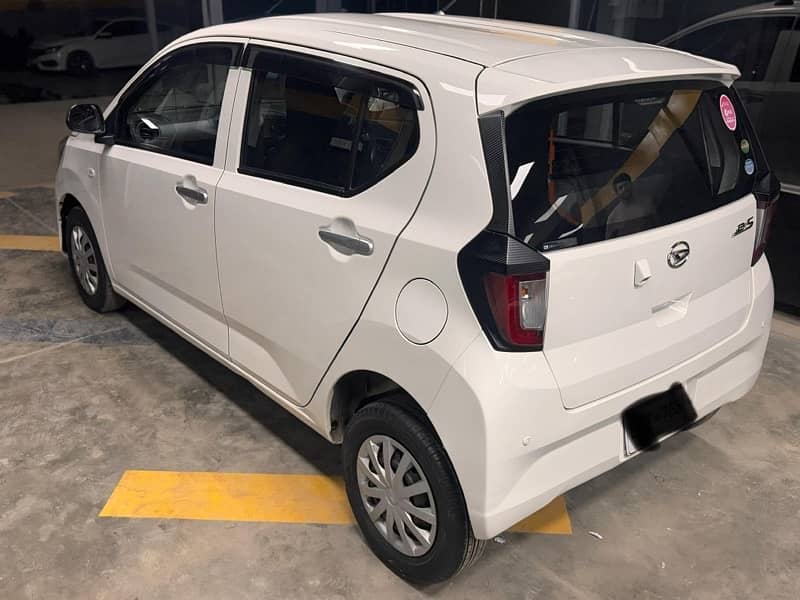 Daihatsu Mira 2018 3