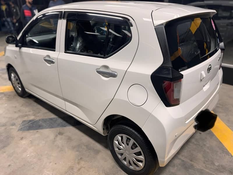 Daihatsu Mira 2018 5