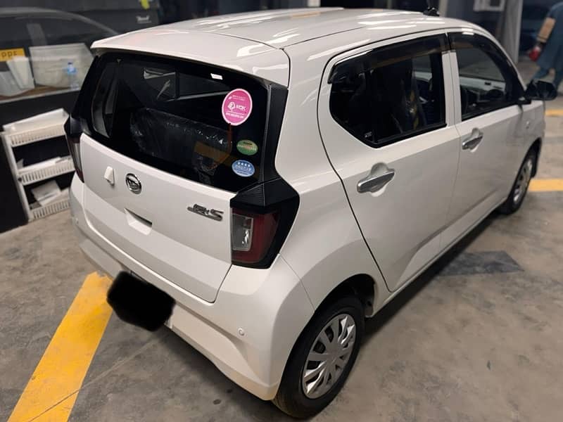 Daihatsu Mira 2018 8