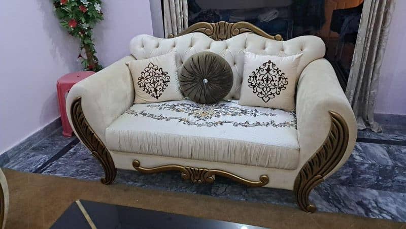 8 Seater Luxury Sofa Set With New Table 2