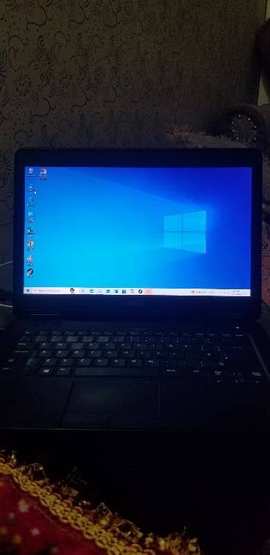 Dell i core 5 laptop 4Gb and Room 500+Gb 0