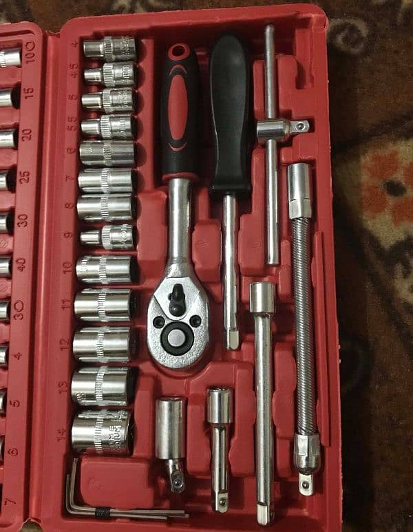 46 pieces tool kit for sale 1