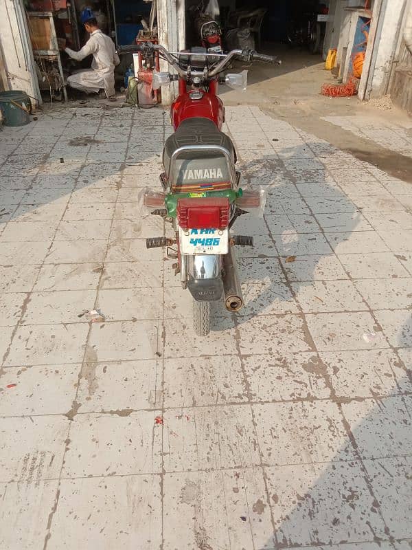 Yamaha 2 stroke good condition 1998 se PLC clear Karachi number 5