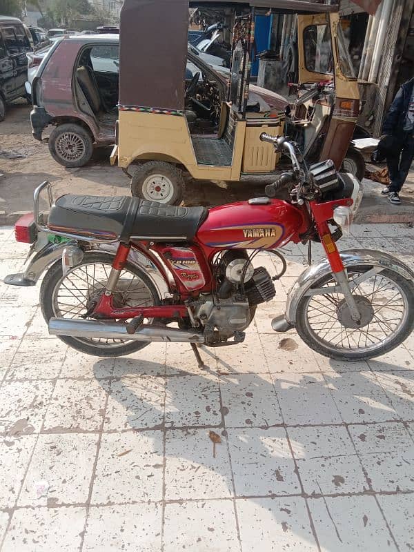 Yamaha 2 stroke good condition 1998 se PLC clear Karachi number 7