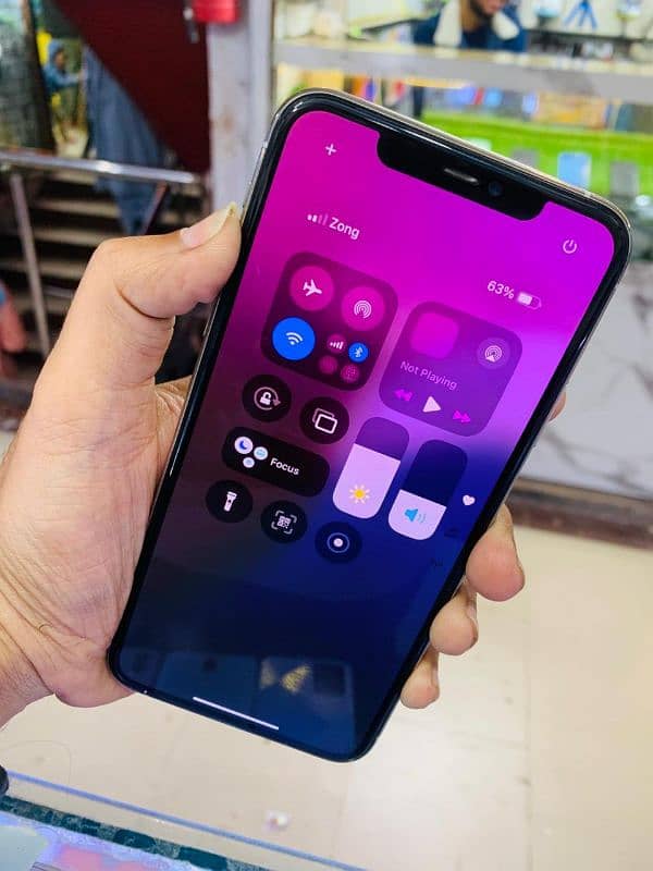 iPhone 11 pro maxx 256gb PTA Approved 7