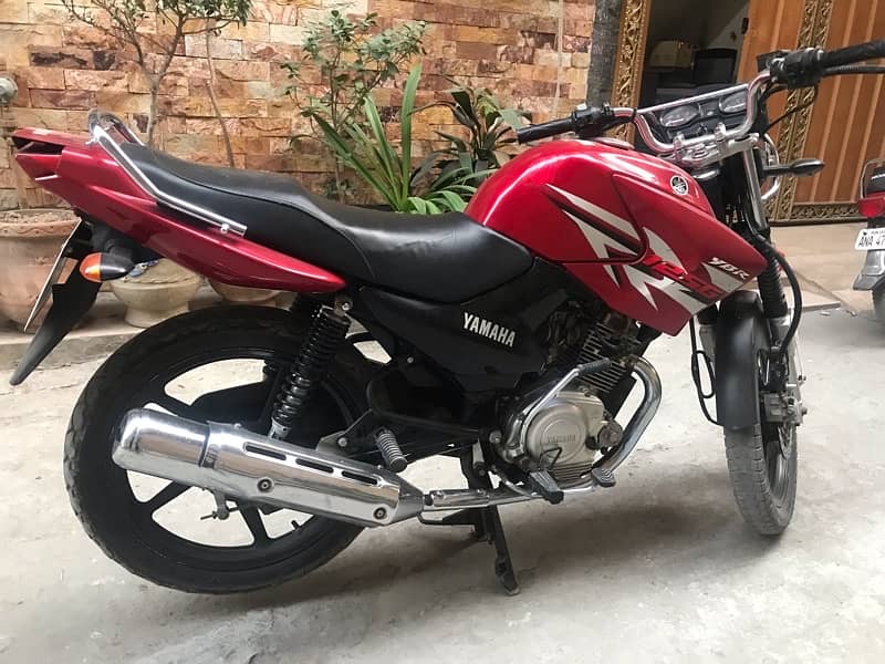 YBR 125G 1