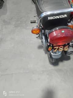 Golden no 786Honda 125 vvip condition