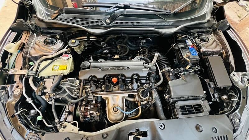 Honda Civic VTi Oriel Prosmatec 2018 (1.8) 8