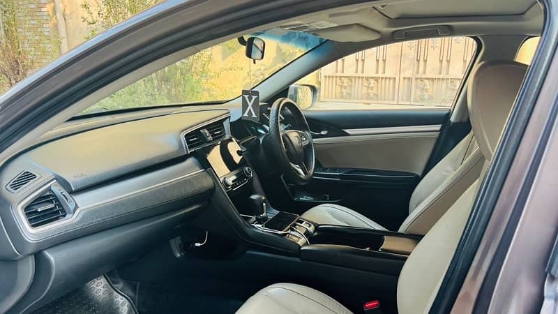 Honda Civic VTi Oriel Prosmatec 2018 (1.8) 16