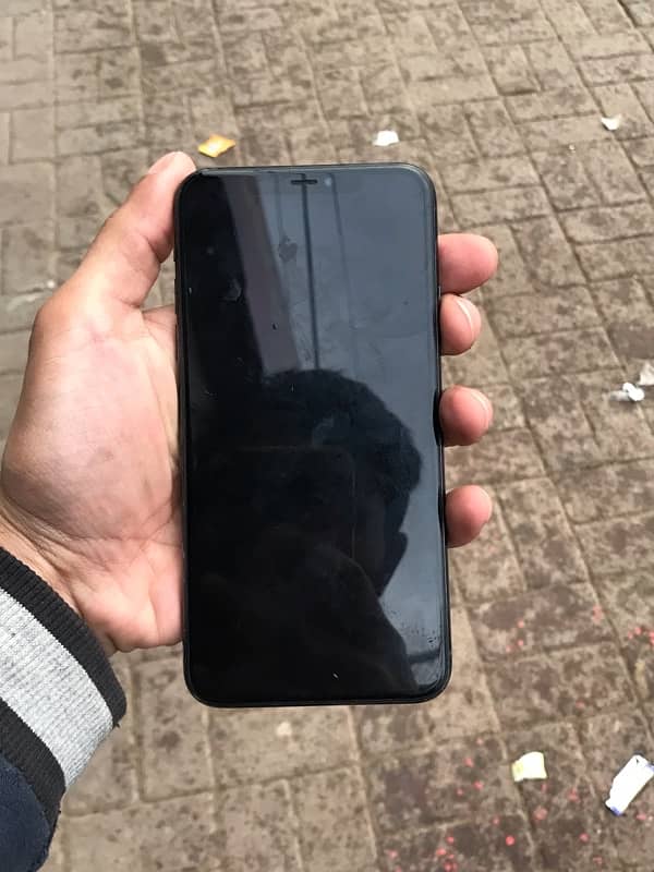 iPhone 11 Pro Max 1