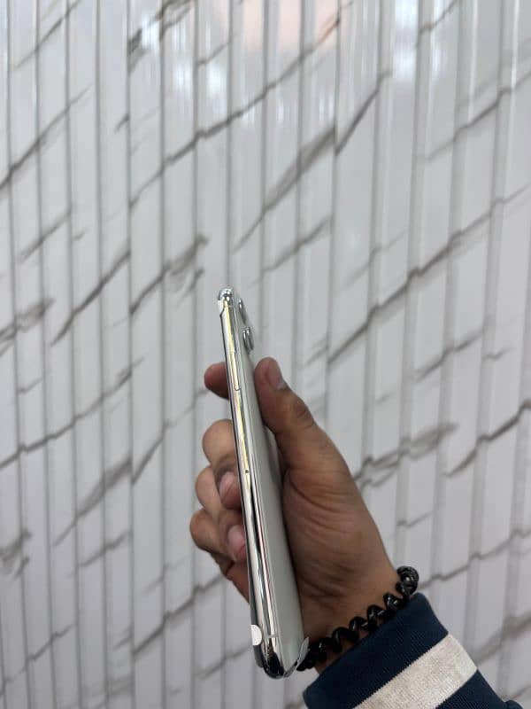 iPhone 11 pro max 256gb PTA approved apple non active 5