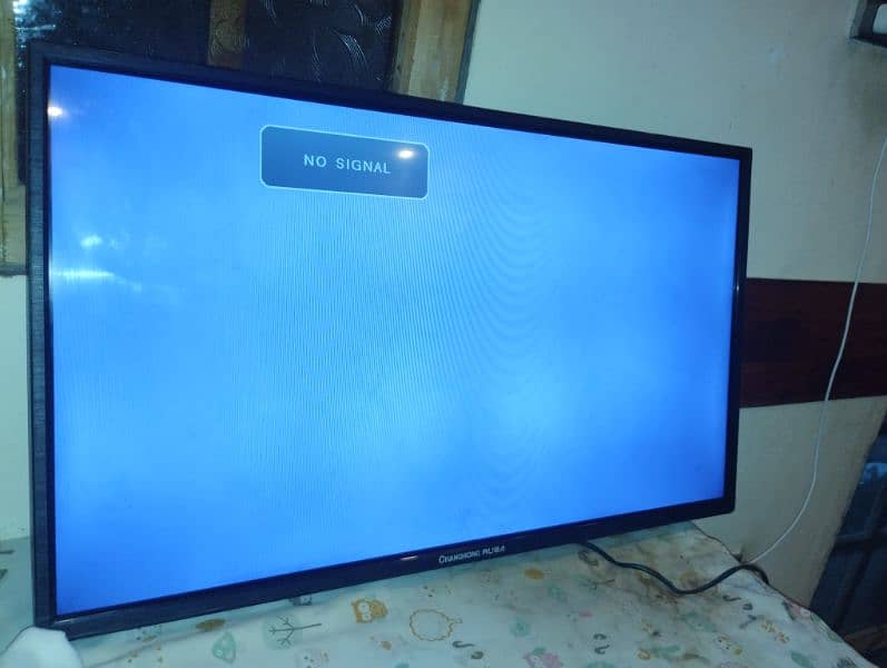 Changhong Ruba LCD TV 32" inch 4